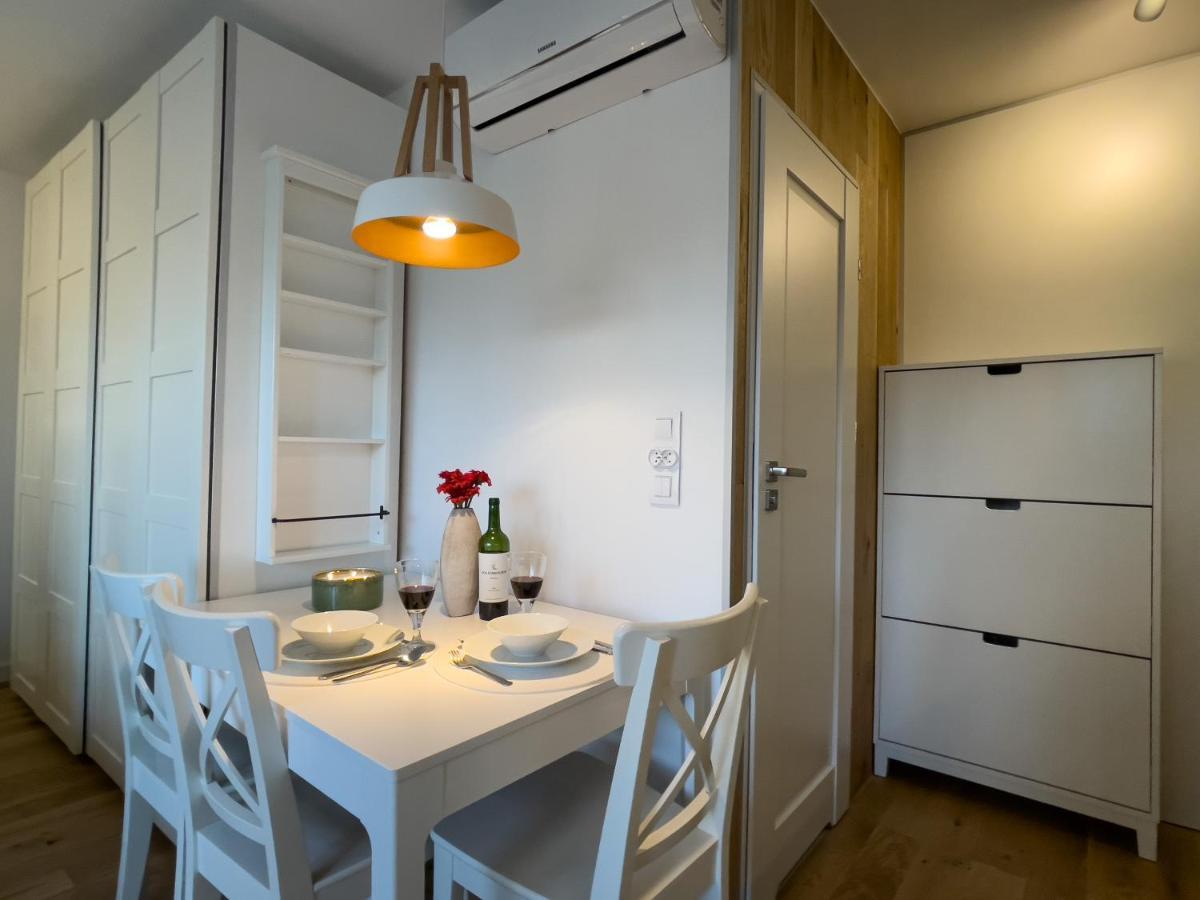 Urban Apartments Studio No 4A, Free Private Parking, Self Check-In Chorzow Luaran gambar
